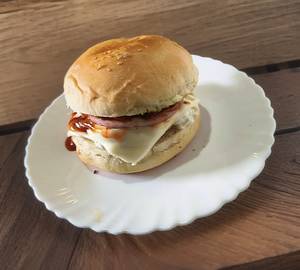 Paneer Red Cheese Burger