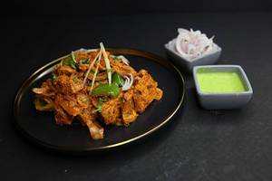 Pushpa Chaap (semi Gravy)