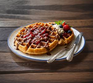 Strawberry Fruit Fill Waffle With Milk Chocolate