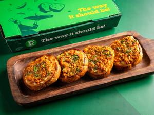 Chicken Keema Garlic Bread (new)