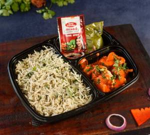 Jeera rice [500 ml] with chicken tikka butter masala [4 pieces]