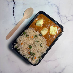 Veg Fried Rice + Paneer Makni