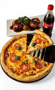 12" Margherita Pizza + 4 Buffalo Wings + Coke Combo Meal