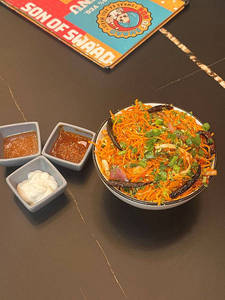 Chilly Garlic Chowmein