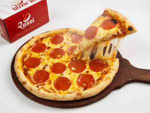 Neapolitan Chicken Pepperoni Pizza