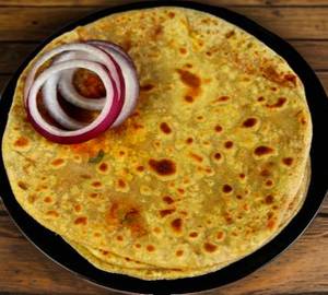 Onion Paratha With Curd [ 2 Pieces ]