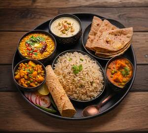 Deluxe Veg Thali