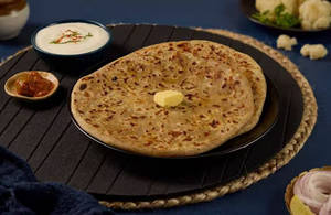 Aloo Paratha With Curd & Pickle