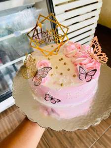 Pink Design Strawberry Flowers Cake