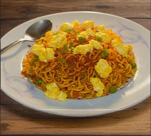 Peri Peri Egg Vegetable Maggi