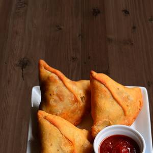 Aloo Samosa 1 Pc