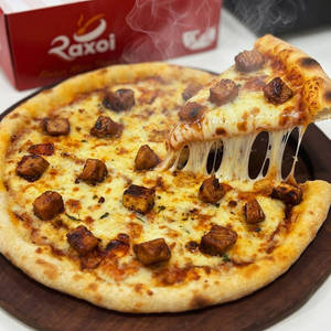 Neapolitan BBQ Chicken Pizza