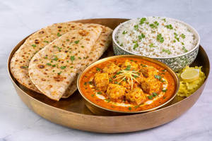 Paneer Tikka Masala Gravy ( Half)+ 3 Butter Tandoori Roti + Rice (300ml)