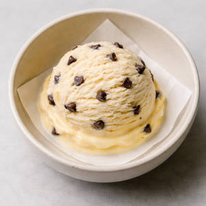 VANILLA ICE CREAM WITH CHOCO CHIPS