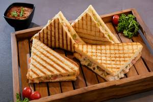 Cheese Tomato Grilled Sandwich (4Pcs)