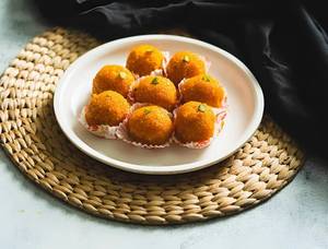Banarasi Laddu [1Pc]   