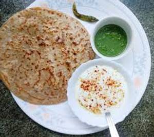 1 Tawa Paratha With Plain Dahi