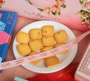 Butter Pista Biscuit (300 Grams)