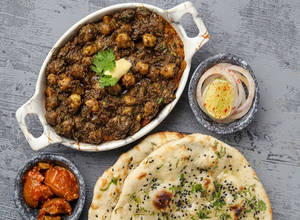 Amritsari Chole Kulcha