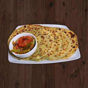 Aloo Parantha With Curd