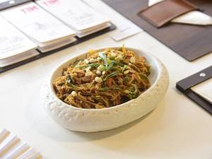 Drunken Wok Tossed Noodles (300 Gm)