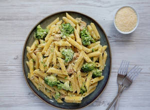 Chicken Alfredo White Sauce Pasta