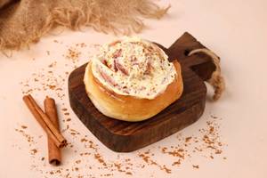 Cinnamon Roll With Frosting