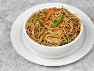 Veg Hakka Noodles