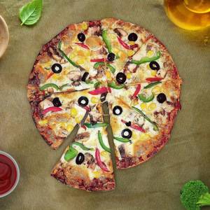 Chicken Golden Delight Pizza