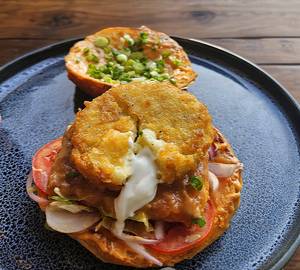Cheese Burst Paneer Burger
