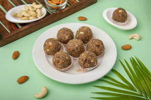 Paushtik Laddu