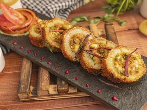 Bharwa Aloo (Stuffed Potato) (8 Pcs)