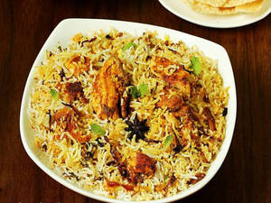 Hyderabadi Boneless Chicken Biryani