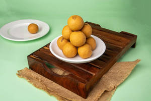 Besan Laddu