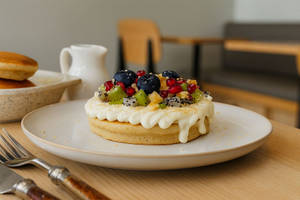 Cream Cheese & Fresh Fruits Pancake