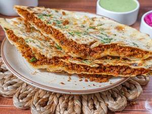 Veg Keema Naan With Salan