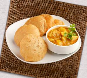 Aloo Sabzi ,Poori (5) N Achaar