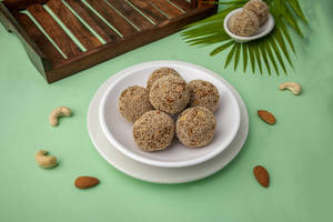 Special Methi Laddu
