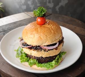 Barbeque Mushroom Sauce Burger