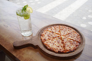 Margherita Pizza + Mojito