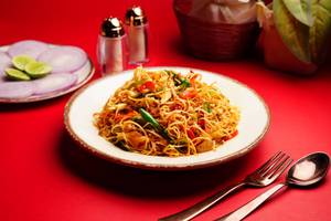 Veg. Chilli Burnt Garlic Noodles