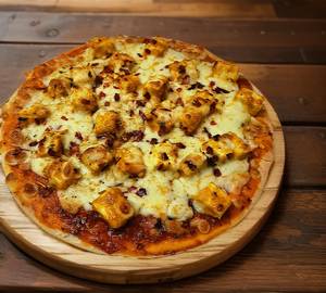 Tandoori paneer pizza