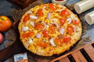 Tomato And Corn Paneer Pizza