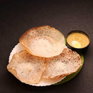 3 Appam + Egg