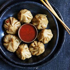 Veg Steam Momos [6 Pieces]