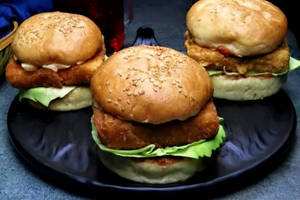 Spicy Paneer Burger