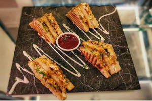 Paneer Makhni Sandwich