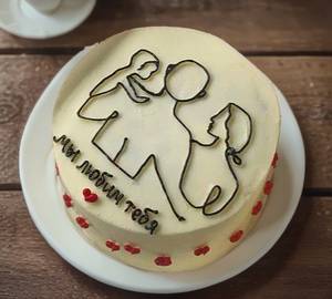 Family Design Red Velvet Cream Cake