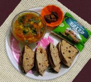 4 tawa roti with aloo tamatar ki sabji