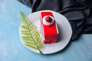 Straw Berry Pastry